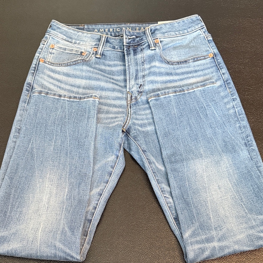American Eagle Outfitters Men's Light Blue Straight Jeans